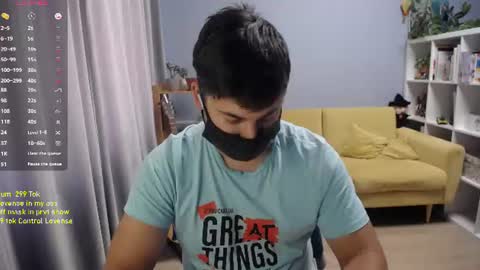 Snapshot of sexxxdickbig chatting on July 14, 11:38 am Tommy online show from July 14, 11:38 am