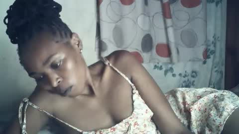 sexxy_curvy23 online show from April 1, 6:27 pm