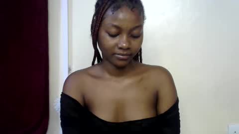 Snapshot of sexxy_divaa chatting on February 6, 7:56 am vicky online show from February 6, 7:56 am