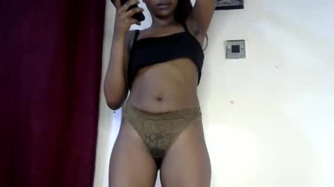 Snapshot of sexxy_divaa chatting on February 17, 8:48 pm vicky online show from February 17, 8:48 pm