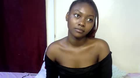 Snapshot of sexxy_divaa chatting on February 21, 6:36 am vicky online show from February 21, 6:36 am