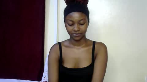 Snapshot of sexxy_divaa chatting on February 24, 9:35 pm vicky online show from February 24, 9:35 pm