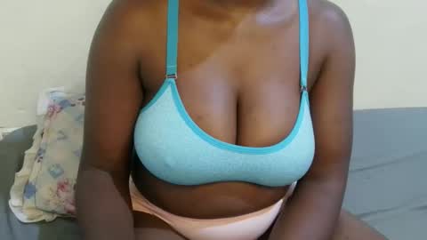 sexxy_maya1 online show from April 12, 9:31 pm