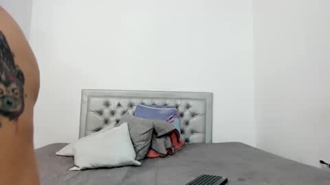 sexxylatincouple1 online show from March 1, 10:28 am