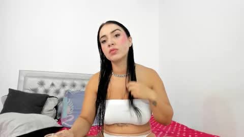 sexxylatincouple1 online show from March 15, 1:06 pm