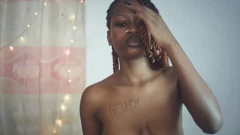 sexxypixie online show from May 12, 10:12 am