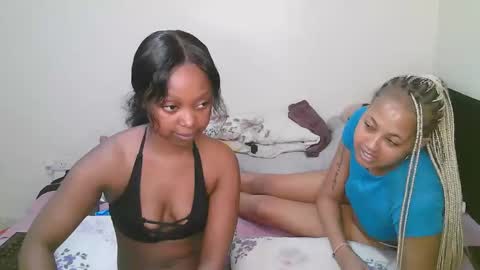 sexy_bluegirl online show from April 1, 11:00 am