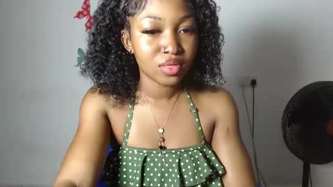 sexy_bluey247 online show from November 25, 8:03 am