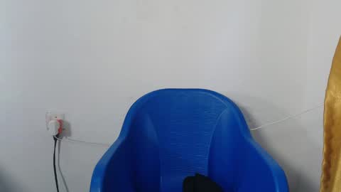 sexy_bluey247 online show from April 20, 6:38 am