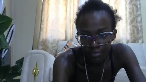 Snapshot of sexy_callie69 chatting on April 9, 10:42 am Callie online show from April 9, 10:42 am