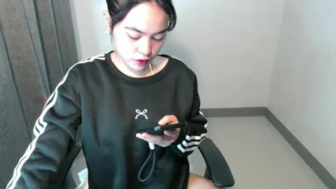 sexy_candy69x online show from May 12, 12:13 pm