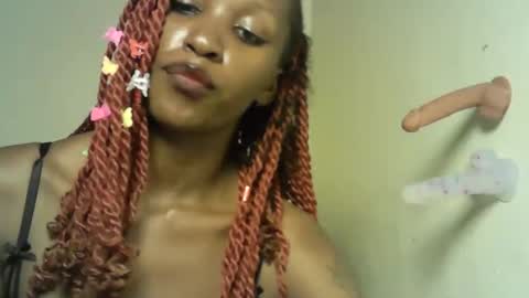 Snapshot of sexy_chocoy05 chatting on January 6, 8:45 pm sexy_chocoy05 online show from January 6, 8:45 pm