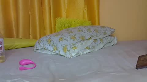 sexy_esther92 online show from June 2, 4:03 am