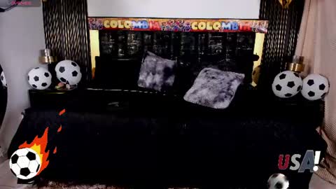 Snapshot of sexy_hot_milf_ chatting on June 14, 10:01 pm Dafne online show from June 14, 10:01 pm