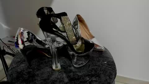 Snapshot of sexy_hot_milf_ chatting on July 15, 7:30 pm Dafne online show from July 15, 7:30 pm