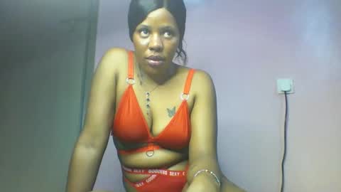 Snapshot of sexy_lisa_maya_ chatting on March 27, 1:44 pm LISA online show from March 27, 1:44 pm