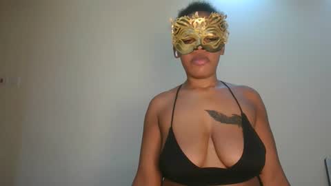 Snapshot of sexy_lyna chatting on June 4, 7:14 am sexy_lyna online show from June 4, 7:14 am