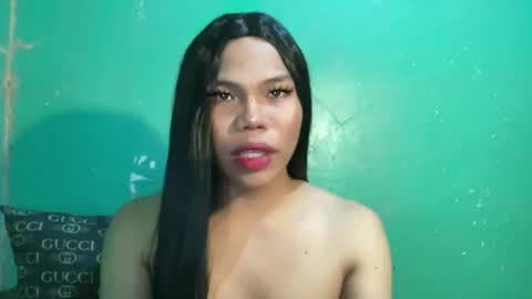 Nicole online show from May 8, 1:05 pm