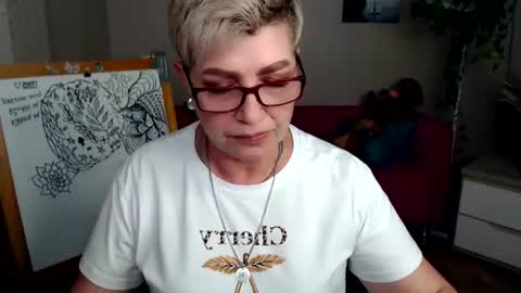 sexy_milffa online show from August 6, 8:38 am
