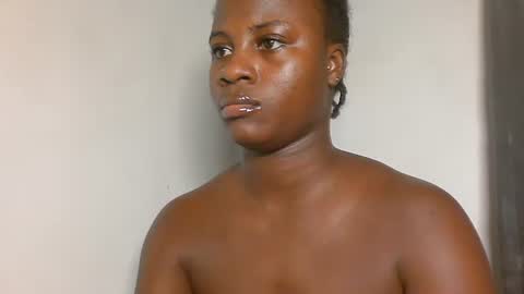 sexy_petitqueen online show from February 26, 4:11 am