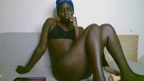 Snapshot of sexy_talisha chatting on January 15, 1:21 am sexy_talisha online show from January 15, 1:21 am