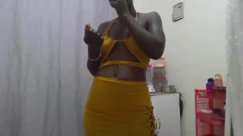 sexy_titz online show from April 4, 5:32 pm