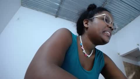 Snapshot of sexybella_2408 chatting on March 29, 3:34 pm Scarlet online show from March 29, 3:34 pm