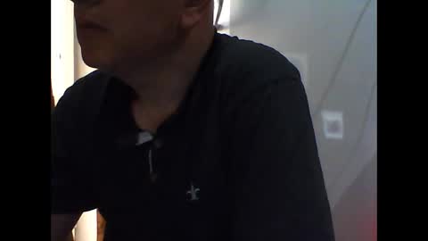 Snapshot of sexydevil1981 chatting on December 2, 12:32 pm sexydevil1981 online show from December 2, 12:32 pm