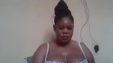 Snapshot of sexydove2 chatting on July 17, 7:26 am EMILY online show from July 17, 7:26 am