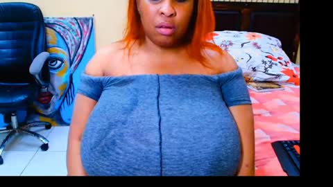 sexyebonylove89 online show from July 12, 3:52 am