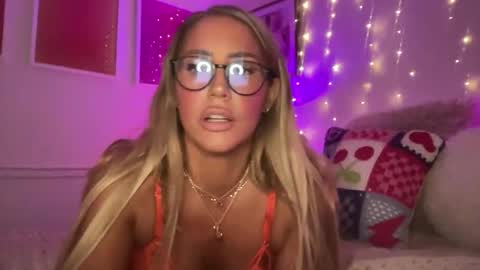 Ashley Love online show from April 3, 7:50 am