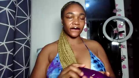 malia online show from August 6, 6:54 pm
