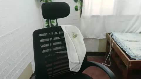 sexyladymich19 online show from April 28, 8:41 am