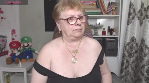sexylynette4u online show from May 5, 9:50 am