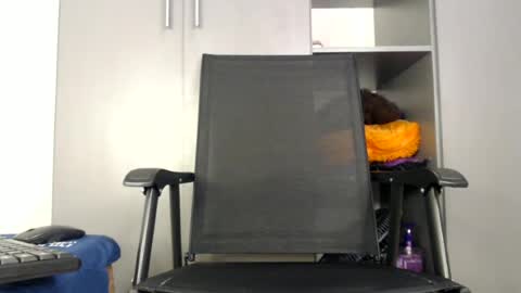 Snapshot of sexymia06 chatting on July 4, 11:38 am Melina online show from July 4, 11:38 am