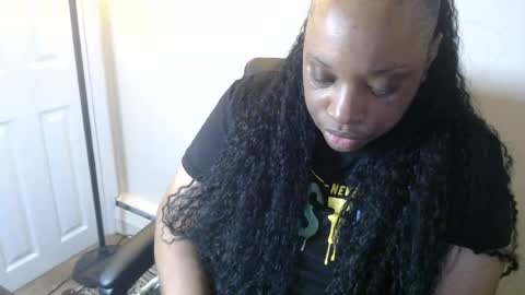 Snapshot of sexymona1218 chatting on July 18, 9:51 pm SexyMona online show from July 18, 9:51 pm