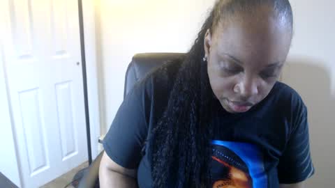 Snapshot of sexymona1218 chatting on July 20, 10:50 am SexyMona online show from July 20, 10:50 am