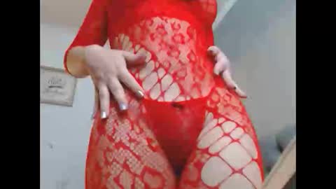 Snapshot of sexysafiravenus chatting on May 4, 4:25 pm Venus Independent Model online show from May 4, 4:25 pm