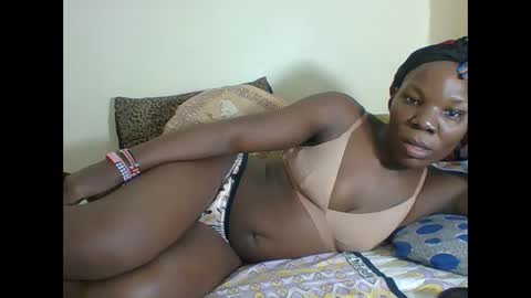 Snapshot of sexysally2 chatting on December 29, 11:29 am SARAH online show from December 29, 11:29 am