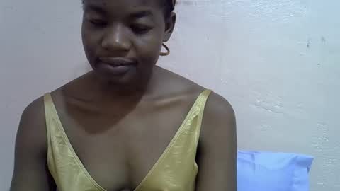 Snapshot of sexyshaz22 chatting on April 23, 10:23 pm sexyshaz22 online show from April 23, 10:23 pm