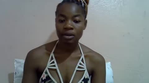 Snapshot of sexyshaz22 chatting on May 3, 9:10 pm sexyshaz22 online show from May 3, 9:10 pm