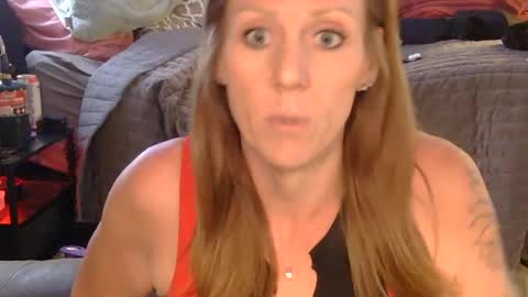 sexytillygurl online show from June 26, 7:02 am