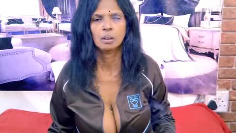 Snapshot of sexyva4u2luv chatting on July 2, 6:14 pm sexyva4u2luv online show from July 2, 6:14 pm