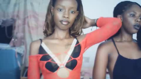 Snapshot of sexyzuriel chatting on February 10, 4:49 am sexyzuriel online show from February 10, 4:49 am