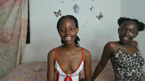 sexyzuriel online show from April 18, 7:18 pm