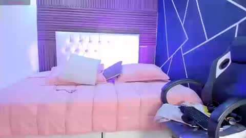 Liz online show from March 12, 8:37 pm