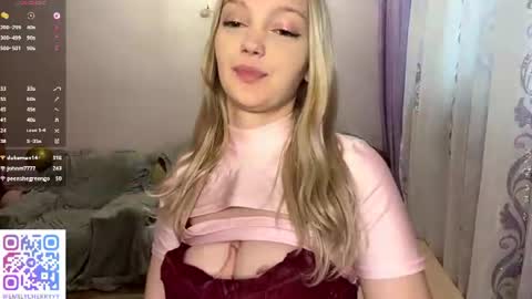 Emily online show from July 6, 3:03 pm