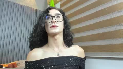 shammy_rosse online show from May 17, 8:12 am