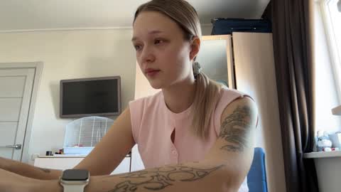 Snapshot of shanamihaly chatting on March 30, 6:36 am Christie online show from March 30, 6:36 am