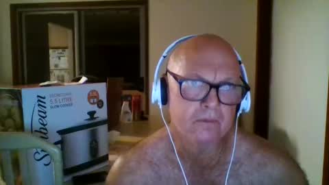 shaneo781570 online show from April 18, 6:12 pm